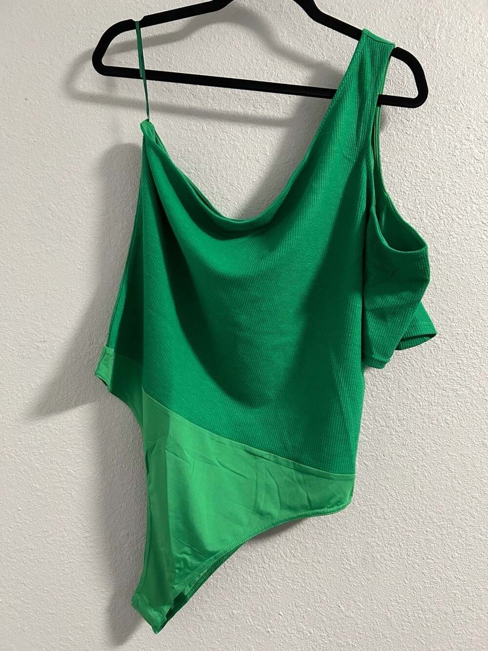 White Birch One Shoulder Bodysuit Size 3X Green Textured Asymmetric